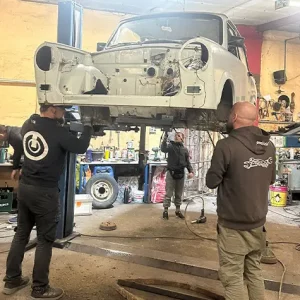 Unterboden wird gereinigt